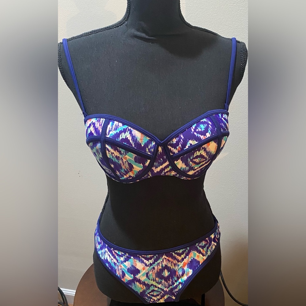 Coral Bay - Bikini- Size Lg- Blue & White Bandeau Top Padded Top w or w/o straps